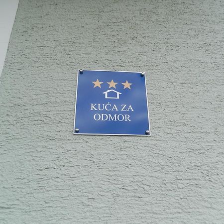 Vacation Home Kuca Za Odmor คราสโนโปลเย ภายนอก รูปภาพ