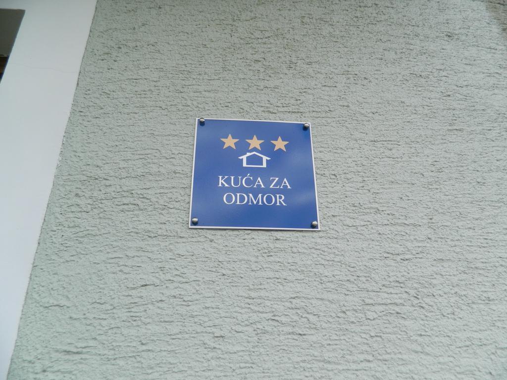 Vacation Home Kuca Za Odmor คราสโนโปลเย ภายนอก รูปภาพ